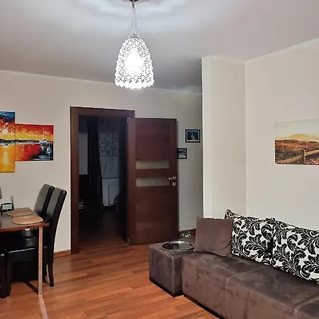 Park Apartment *